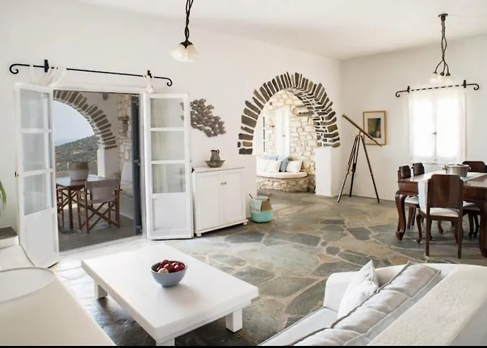 Idyllic Sea Views House Vakantiehuis